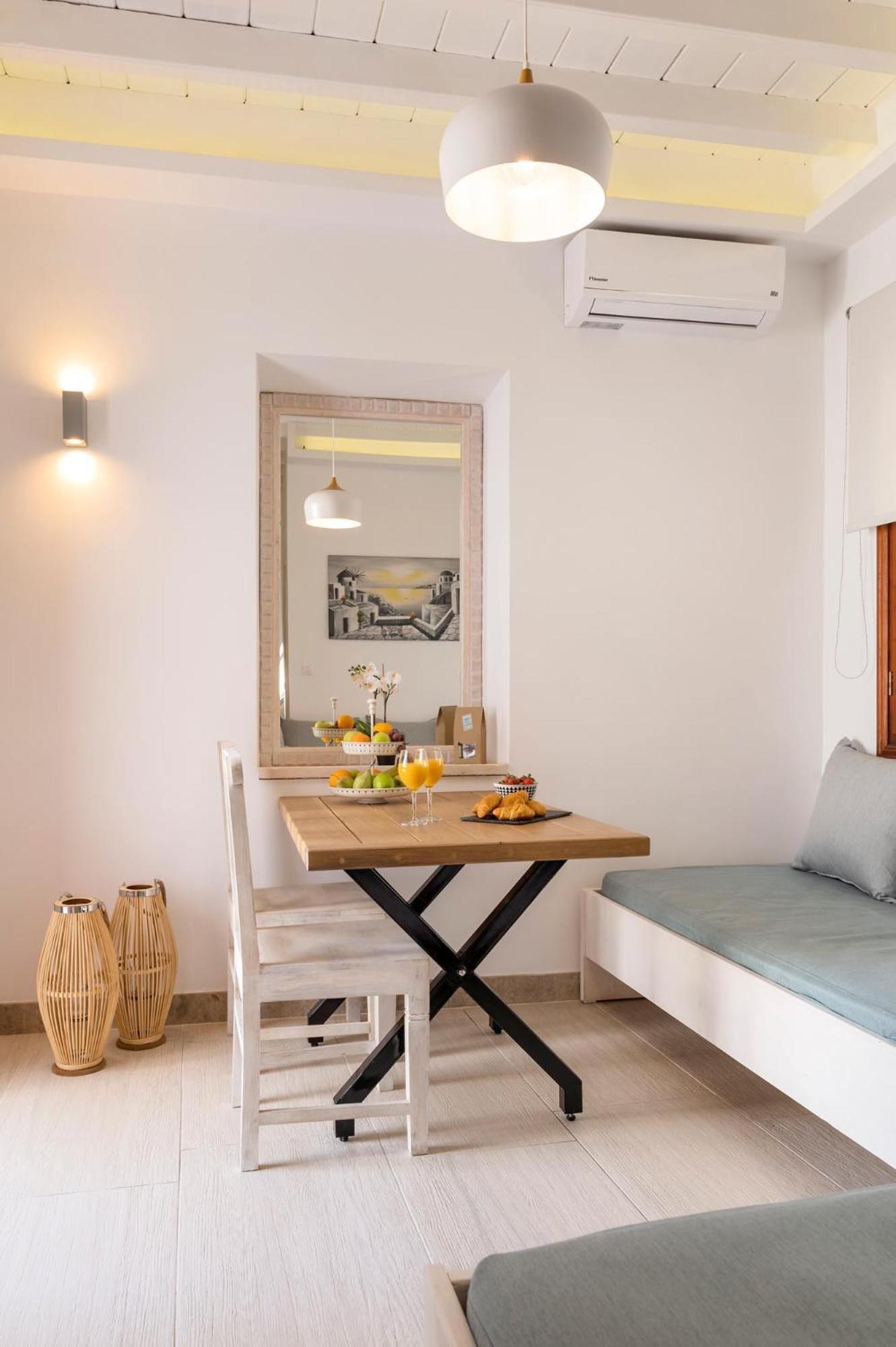 Lindian Polis Apartment